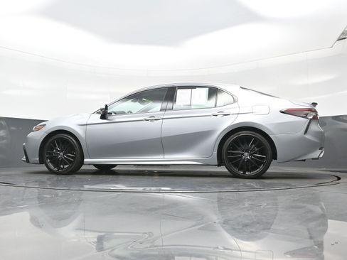 Used 2023 Toyota Camry XSE FWD image 28