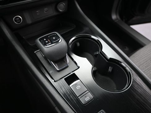 Used 2023 Nissan Rogue SV image 19