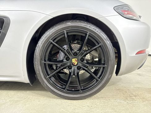 Certified 2023 Porsche 718 Boxster w/ Sport Chrono Package RWD image 14