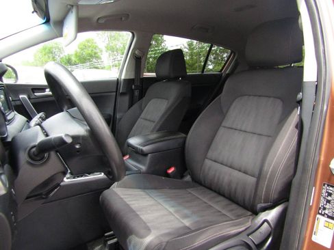 Used 2019 Kia Sportage LX FWD image 12