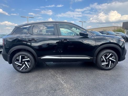 New 2026 Nissan Kicks SV w/ SV Premium Package FWD image 6