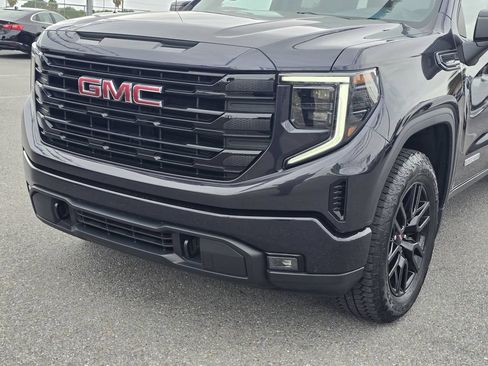 Used 2024 GMC Sierra 1500 Elevation AWD/4WD image 10