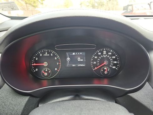 Used 2017 Kia Sorento LX w/ LX Convenience Package image 24