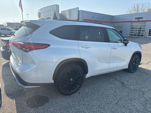 Used 2023 Toyota Highlander XSE AWD/4WD image 5