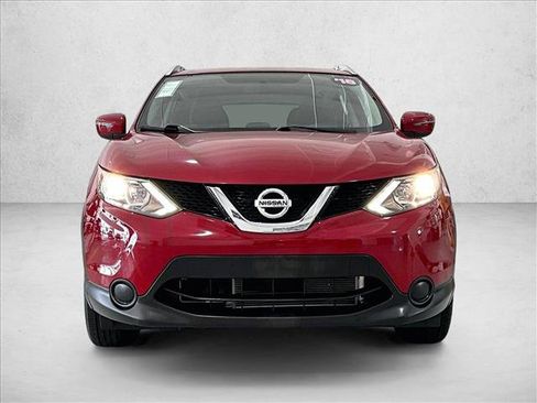 Used 2018 Nissan Rogue Sport SV FWD image 3