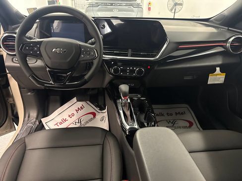New 2026 Chevrolet Trax RS w/ Sunroof Package FWD image 14