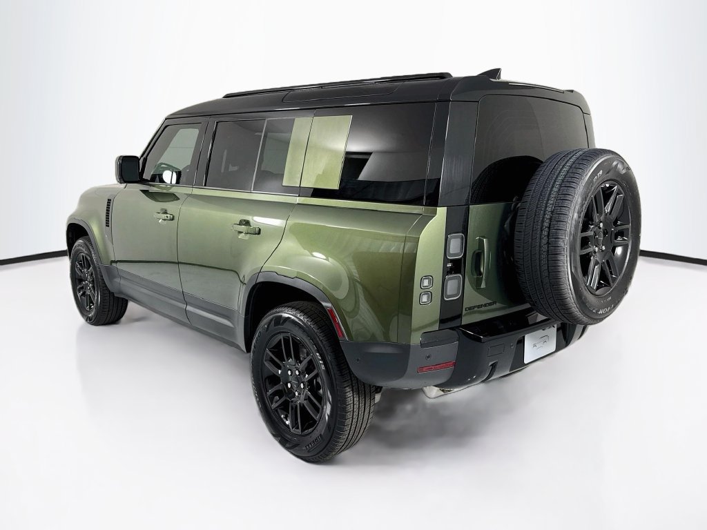 New 2026 Land Rover Defender 110 S AWD/4WD image 7