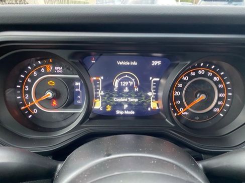 New 2026 Jeep Gladiator Mojave w/ Safety Group image 18