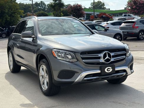 Used 2018 Mercedes-Benz GLC 300 4MATIC image 7