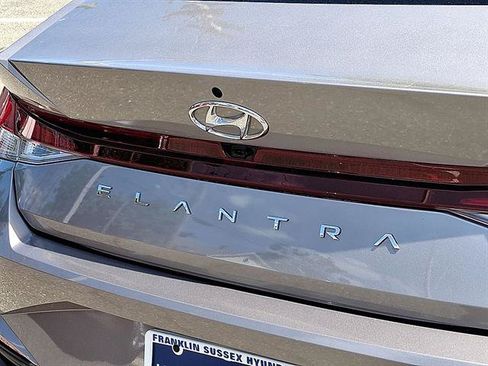 Certified 2023 Hyundai Elantra SEL w/ Convenience Package FWD image 24
