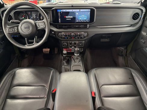 Used 2024 Jeep Wrangler Unlimited Rubicon 4xe AWD/4WD image 19