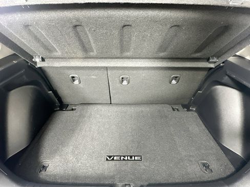 Used 2023 Hyundai Venue Limited image 25