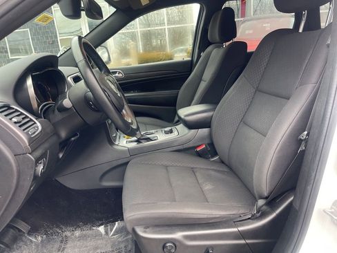 Used 2018 Jeep Grand Cherokee Laredo image 17