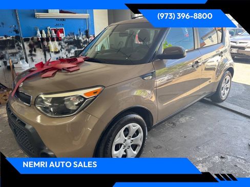 Used 2014 Kia Soul FWD image 1