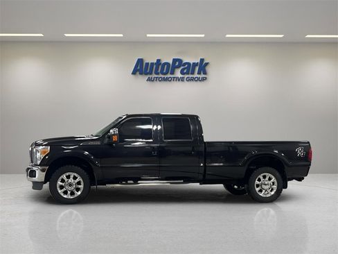 Used 2015 Ford F350 Lariat image 3