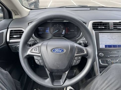 Certified 2020 Ford Fusion SE AWD/4WD image 30