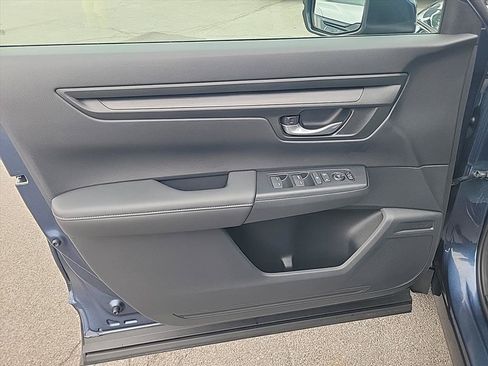 Used 2024 Honda CR-V LX image 14
