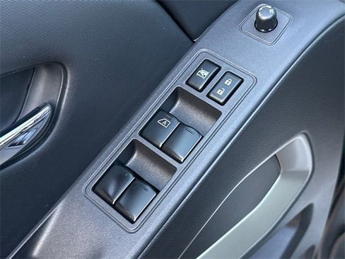 Used 2023 Nissan Frontier SV w/ SV Convenience Package image 21