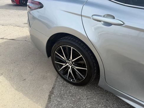 Used 2023 Toyota Camry SE image 10