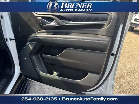 Used 2022 GMC Yukon Denali image 15