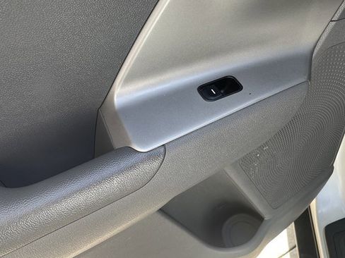 Used 2018 Kia Niro FE image 22