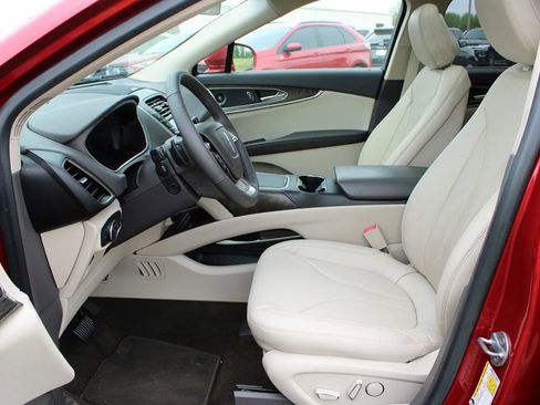 Used 2020 Lincoln Nautilus Reserve FWD image 30