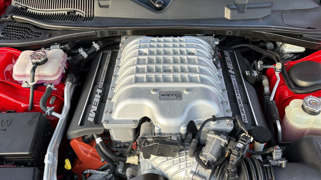 Used 2016 Dodge Challenger SRT Hellcat RWD image 28