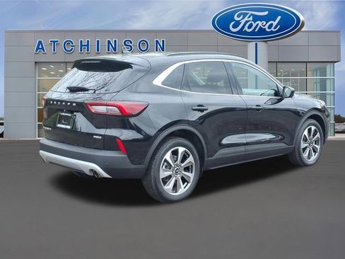Certified 2023 Ford Escape Platinum AWD/4WD image 4