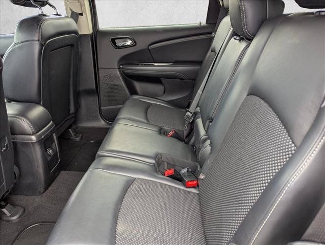 Used 2017 Dodge Journey Crossroad w/ Popular Equipment Group FWD image 24