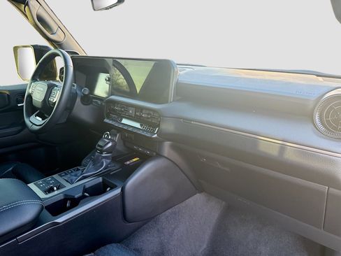 Used 2025 Toyota Land Cruiser image 28