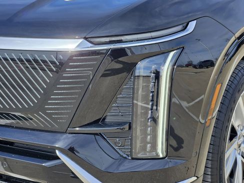 New 2026 Cadillac Vistiq Luxury image 10