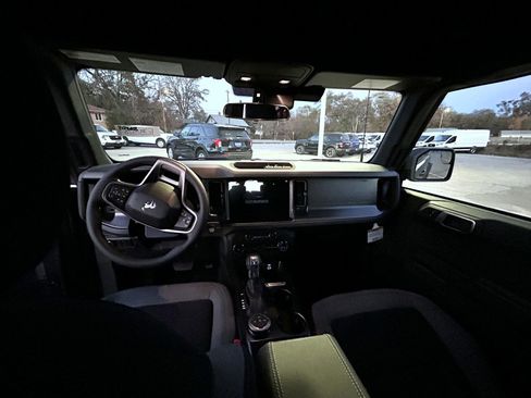 New 2025 Ford Bronco 4-Door image 12