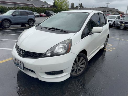 Used 2013 Honda Fit Sport image 1