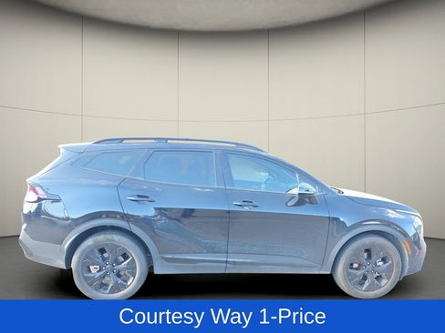 Used 2025 Kia Sportage X-Line w/ Premium Package AWD/4WD image 11