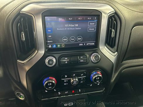 Used 2022 GMC Sierra 1500 Elevation w/ X31 Off-Road Package AWD/4WD image 17