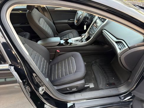 Used 2016 Ford Fusion SE image 17