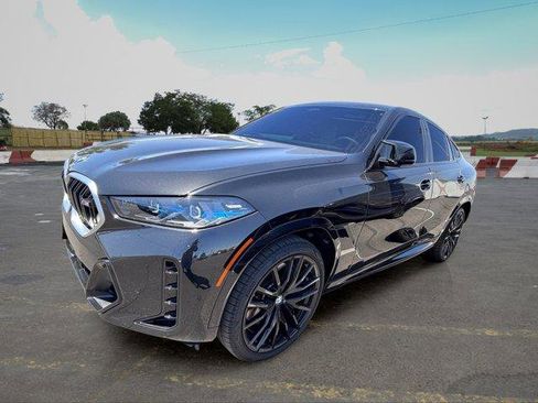 Used 2026 BMW X6 M60i w/ Parking Assistance Package AWD/4WD image 5
