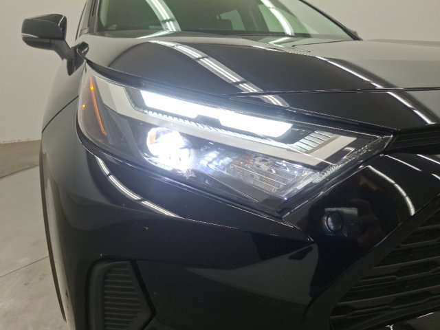 Used 2023 Toyota RAV4 XLE AWD/4WD image 46