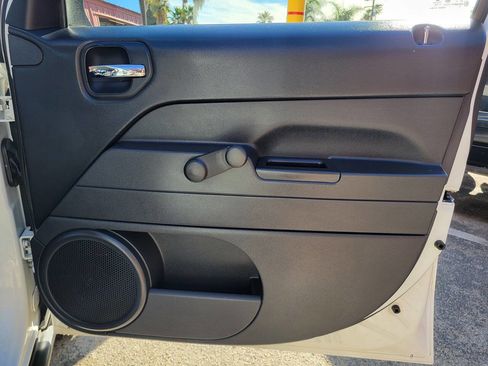 Used 2014 Jeep Patriot Sport FWD image 30