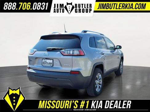 Used 2019 Jeep Cherokee Latitude Plus w/ Cold Weather Group AWD/4WD image 24
