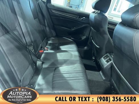 Used 2019 Honda Accord Touring image 13