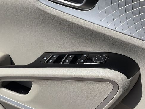 Certified 2024 Kia Soul LX FWD image 20