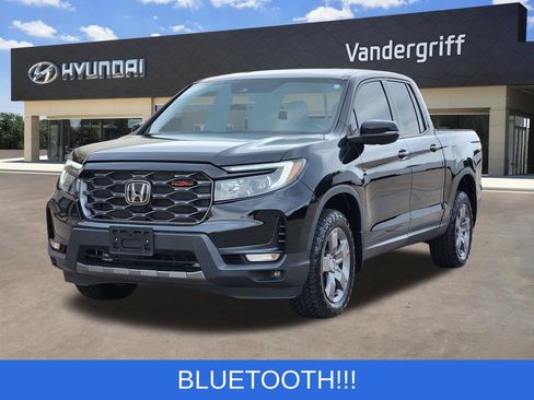 Used 2025 Honda Ridgeline TrailSport image 2