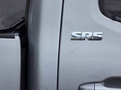 Used 2019 Toyota Tacoma SR5 image 12