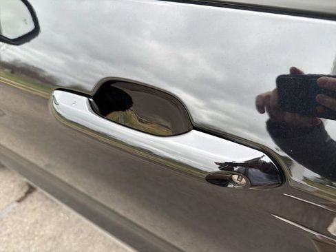 Certified 2025 Ford Explorer Platinum w/ LUX Leather Package image 24