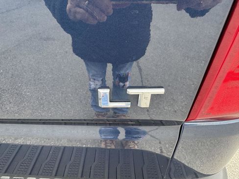 Used 2022 Chevrolet Silverado 1500 LT image 10