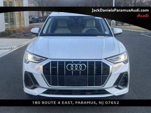 Used 2023 Audi Q3 2.0T Premium w/ Convenience Package image 4