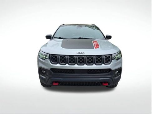 Used 2024 Jeep Compass Trailhawk image 3