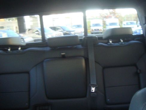 Used 2022 GMC Sierra 1500 SLT w/ SLT Convenience Package image 15