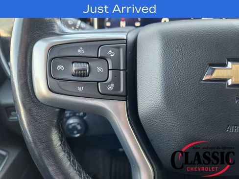 Used 2022 Chevrolet Silverado 1500 LT image 39